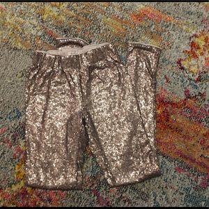 Gold sequin leggings!